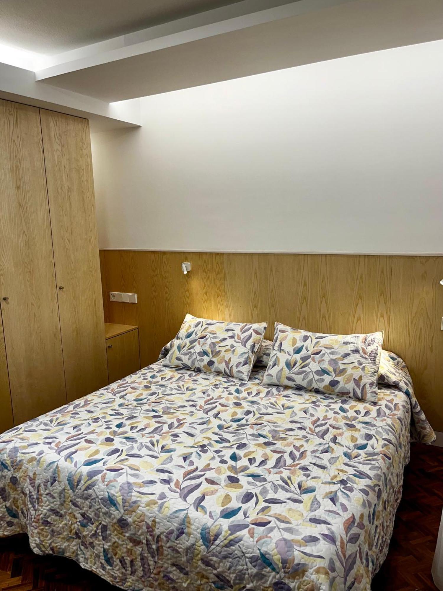 Hostal Charo II Santiago de Compostela Kültér fotó
