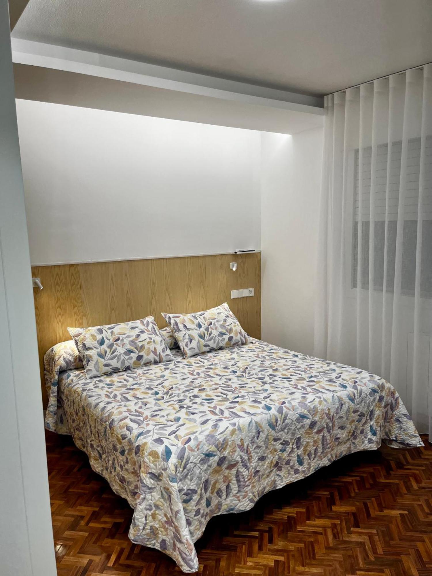 Hostal Charo II Santiago de Compostela Kültér fotó