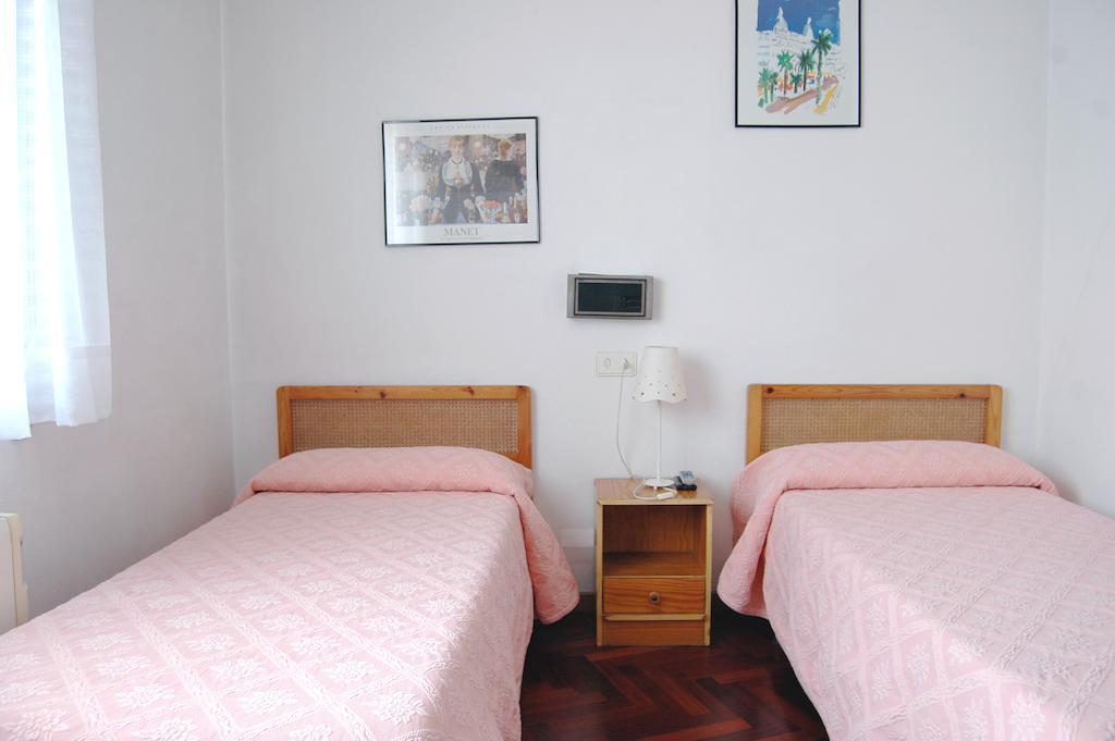 Hostal Charo II Santiago de Compostela Szoba fotó